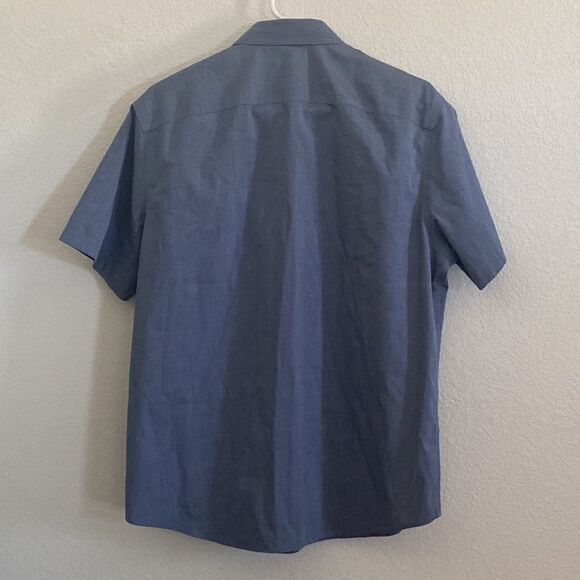 UNTUCKit Men’s Short Sleeves Button Down Shirt Size L - Picture 3 of 3